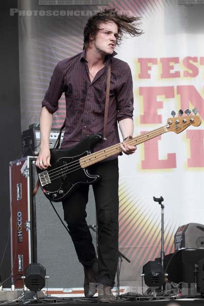 PALMA VIOLETS - 2013-07-18 - PARIS - Parvis de l'Hotel de Ville - Chilli Jesson